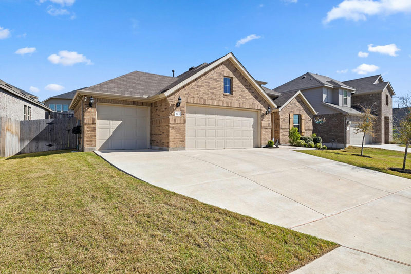 613 Sugar Cane Rd — exterior