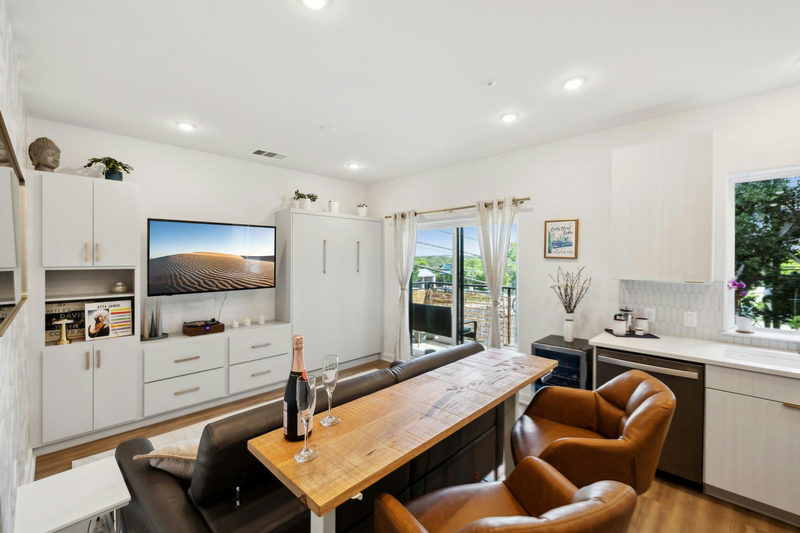 4802 S Congress Ave #215 — exterior