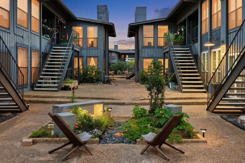 909 Reinli St #136 — exterior