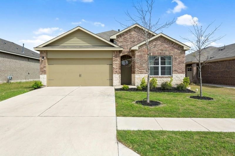 2072 Port Ellen Dr — exterior