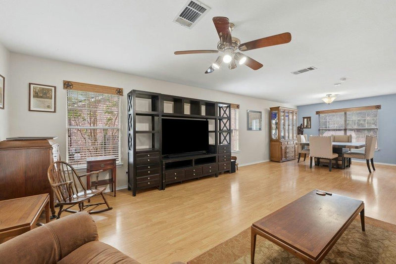 11432 Hillhaven Dr — exterior