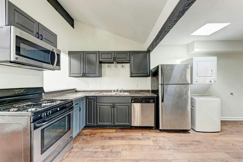 1010 W 23rd St #2 — exterior