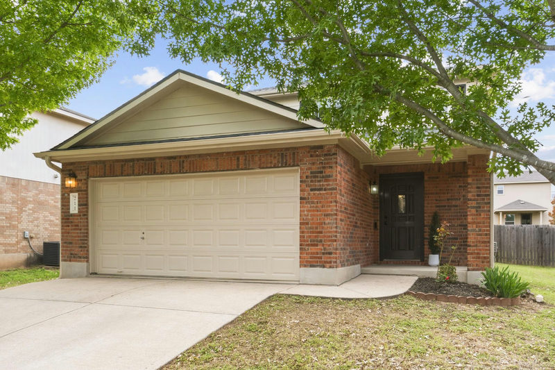 211 Banner Ave — exterior