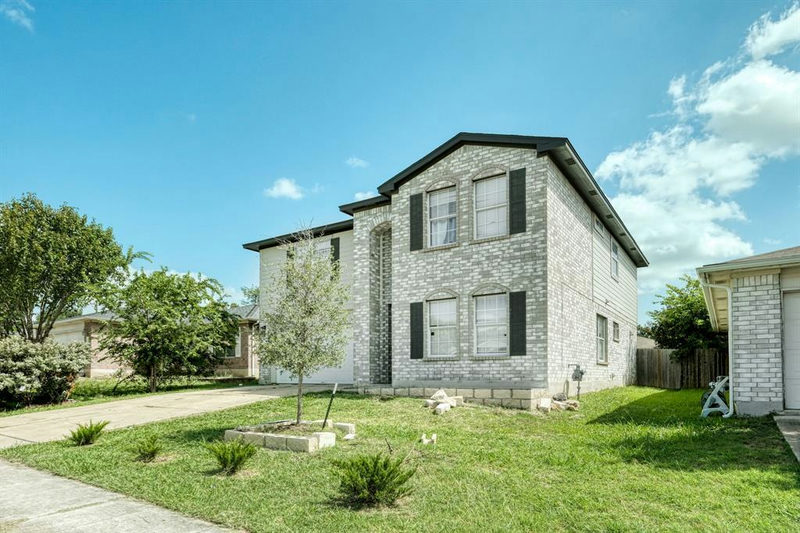 3808 Julianas Way — exterior
