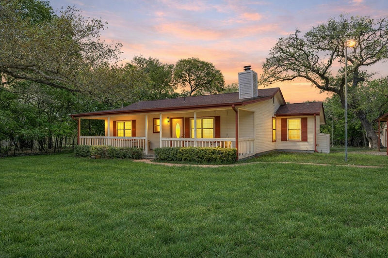 10706 Creek View Dr — exterior
