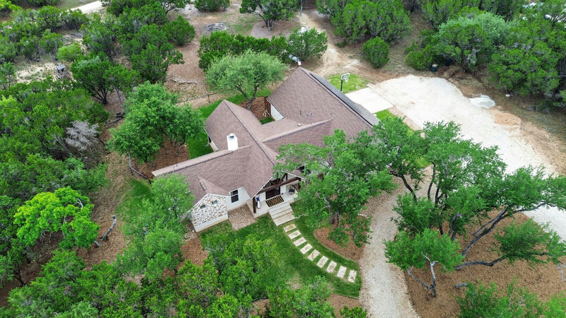 270 Rambling Oaks Dr — exterior