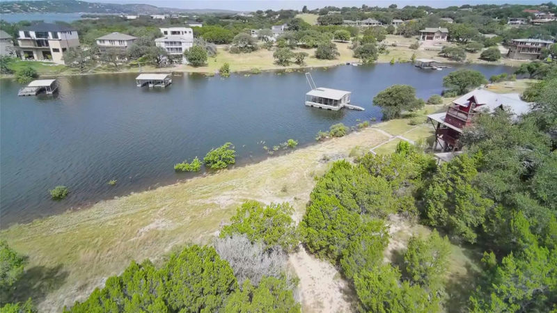 2900 Constitution Dr — exterior