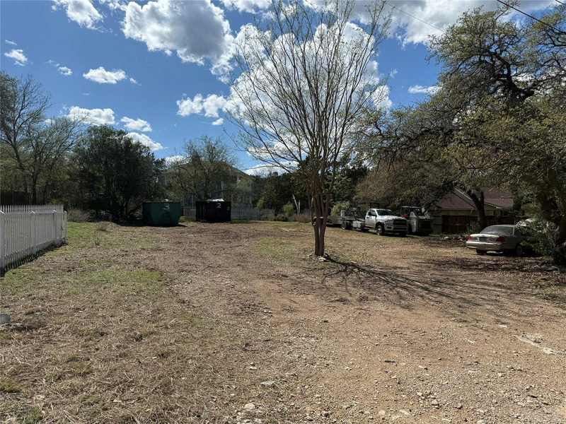 9605 Saugus Ln — exterior