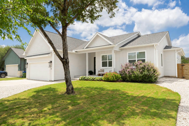 32 Acacia Dr — exterior