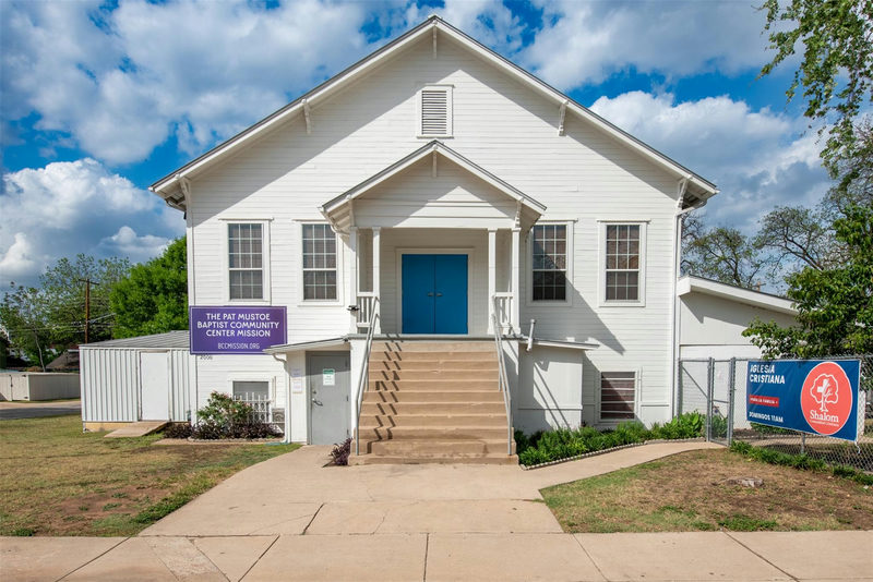 2000 & 2006 E 2nd St — exterior
