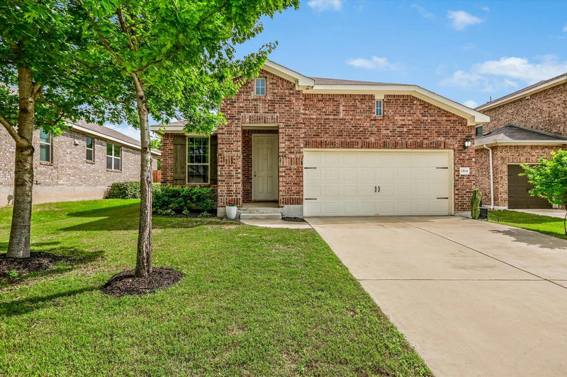 1504 William Bee Dr — exterior