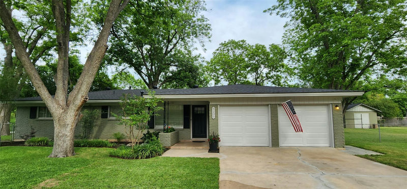 9205 Happy Trl — exterior