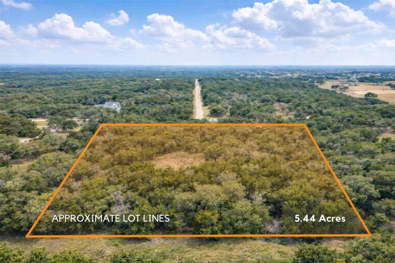 3050 Oak Ledge — exterior