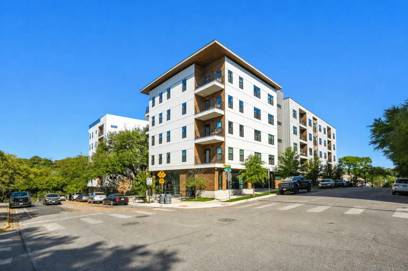 2500 Longview St #300 — exterior
