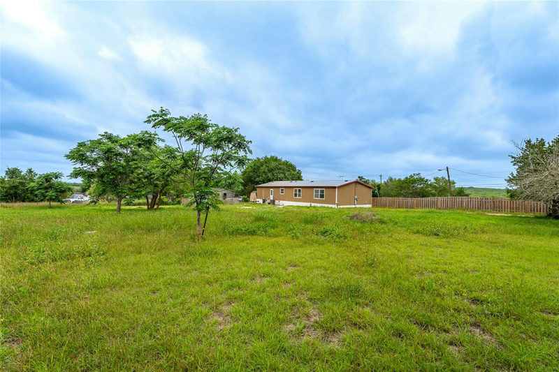 100 Cattle Bnd — exterior