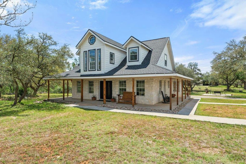 8139 Ozark Dr — exterior