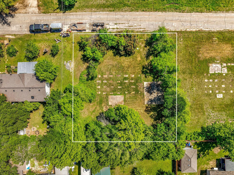 2703 Poplar Ln — exterior
