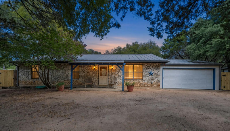 15 Las Flores Dr — exterior