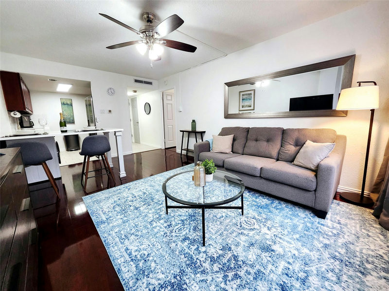 1800 Lavaca St #102 — exterior
