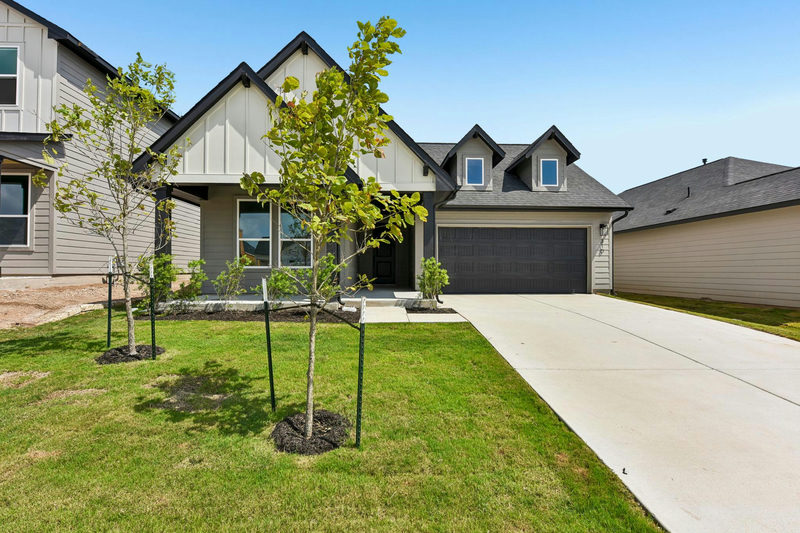 310 Romans Rd — exterior