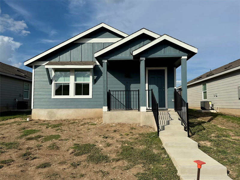450 Sormonne Loop — exterior