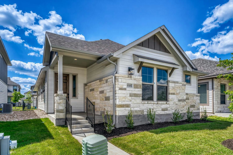 448 Burlington Dr — exterior