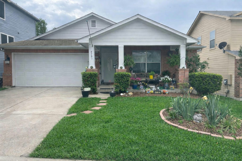 4703 Dorchester Heights Ln — exterior