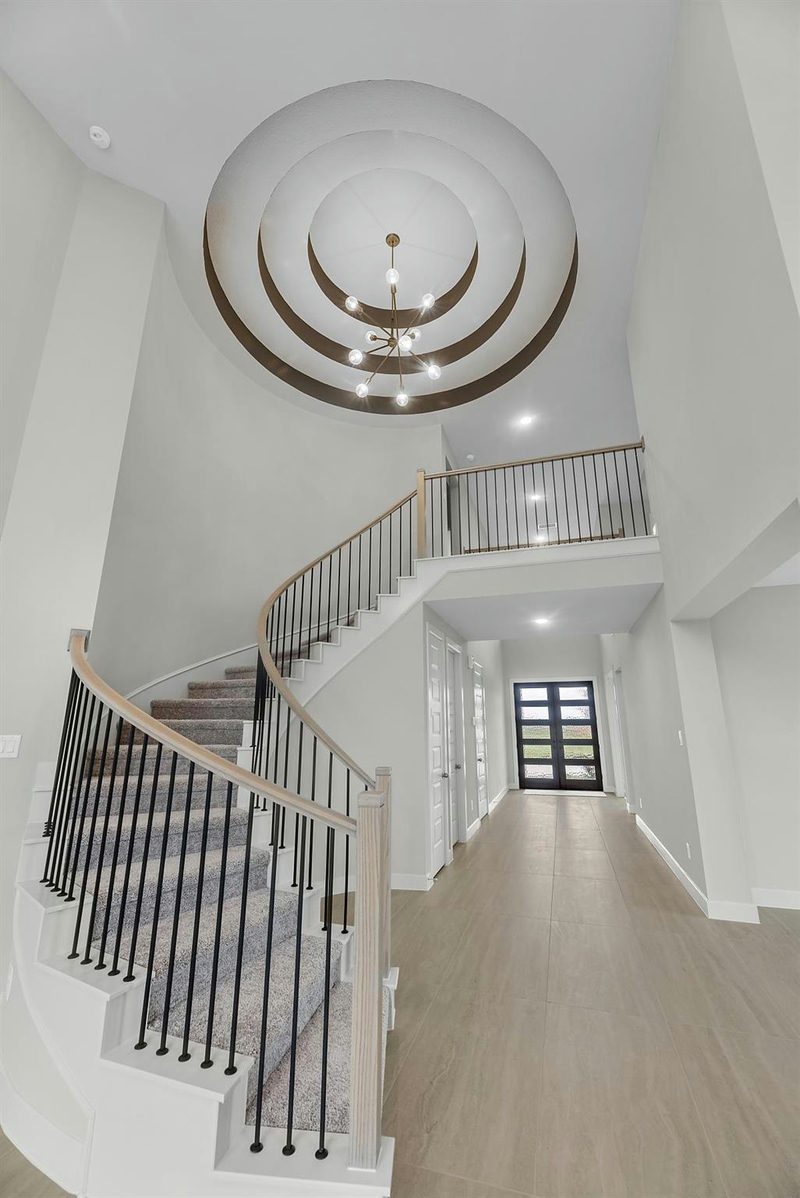 512 Sundance Rdgs — exterior