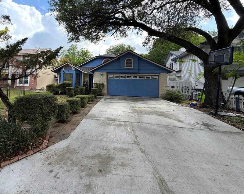 12321 Yarmont Way — exterior