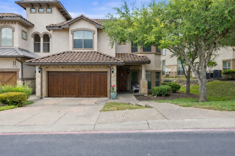 7800 Southwest Pkwy #1112 — exterior