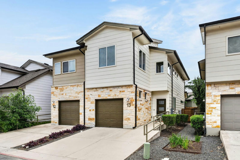 6800 Menchaca Rd #13 — exterior