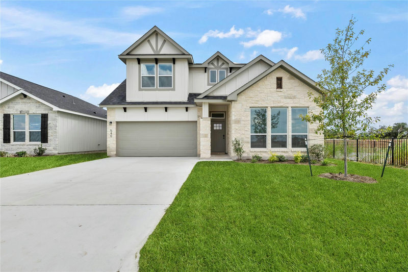 540 Gus Loop — exterior