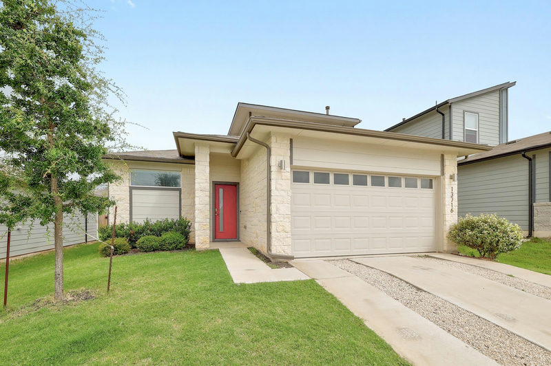13716 Zuhause Dr — exterior