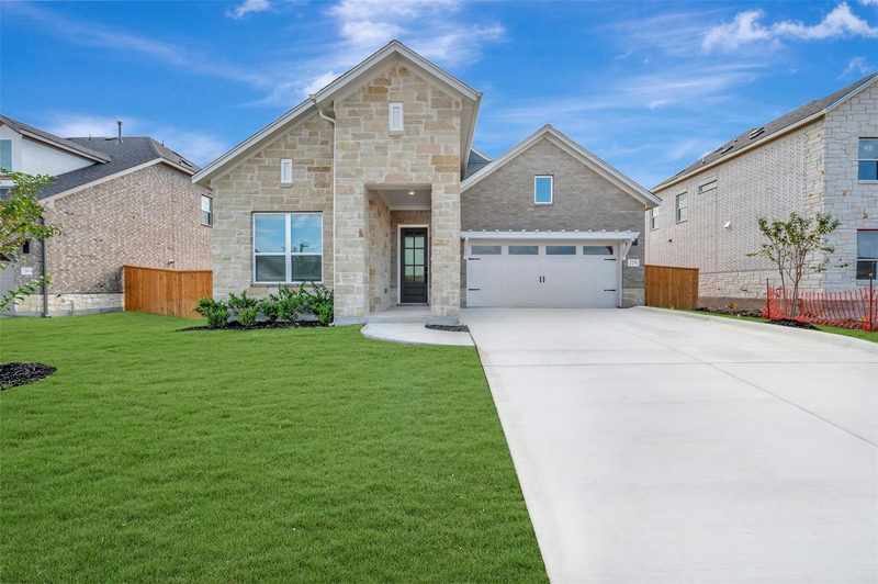275 Callahan Loop — exterior