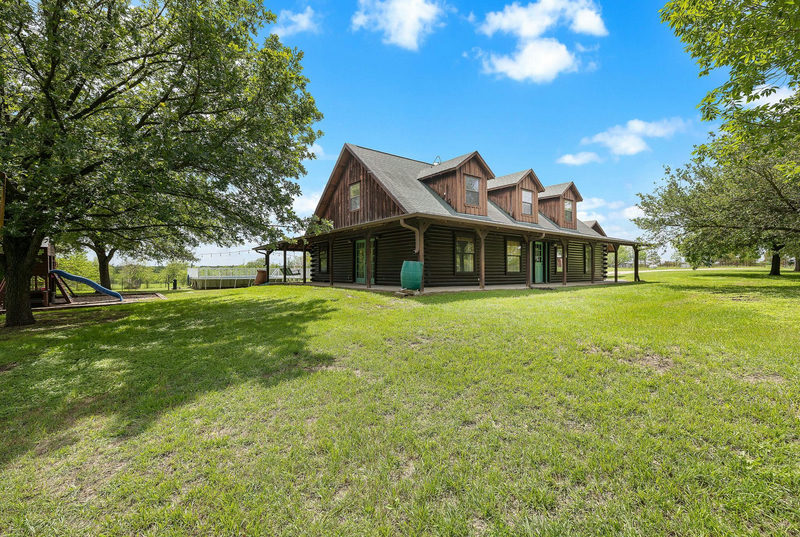 571 Balch Rd — exterior