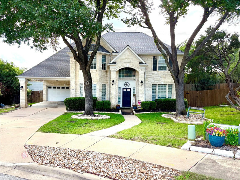 801 Cashew Ln — exterior