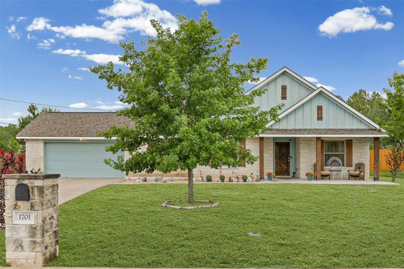 1701 Meadow Ln — exterior