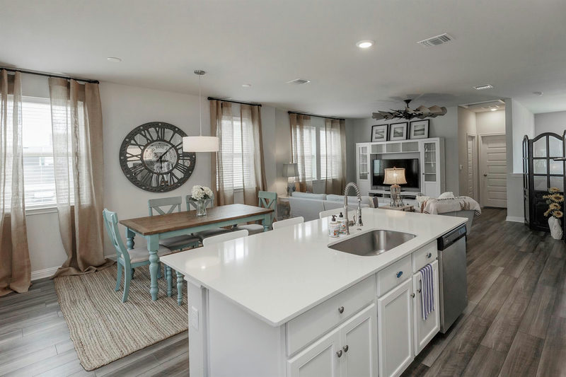 7915 Mellencamp Dr — exterior