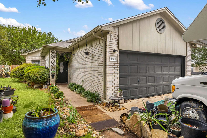 4408 Lendall Ln — exterior