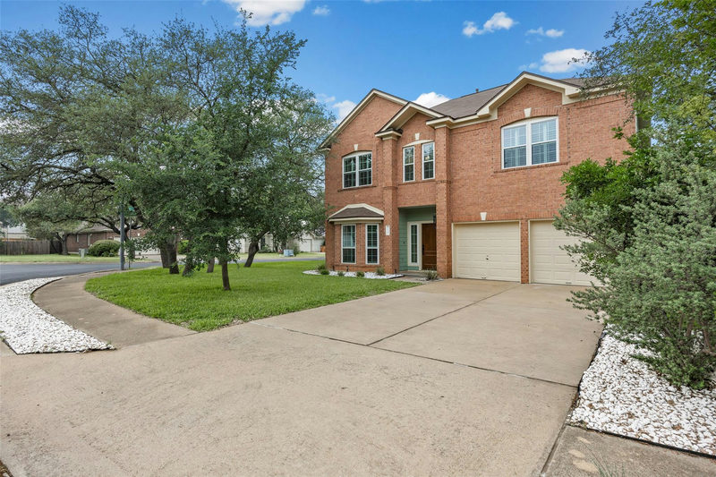 8610 Axis Dr — exterior
