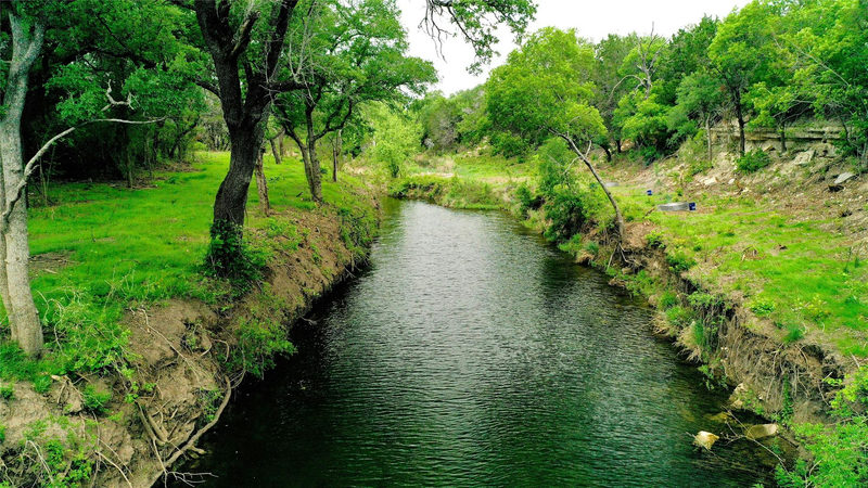TBD S FM 1174 — exterior