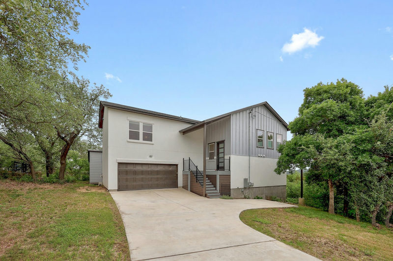 18716 W Lakeview Dr — exterior