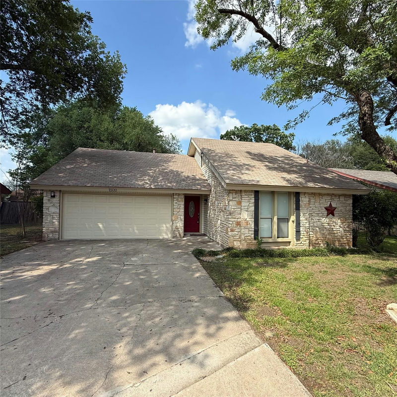 1500 Wroxton Way — exterior