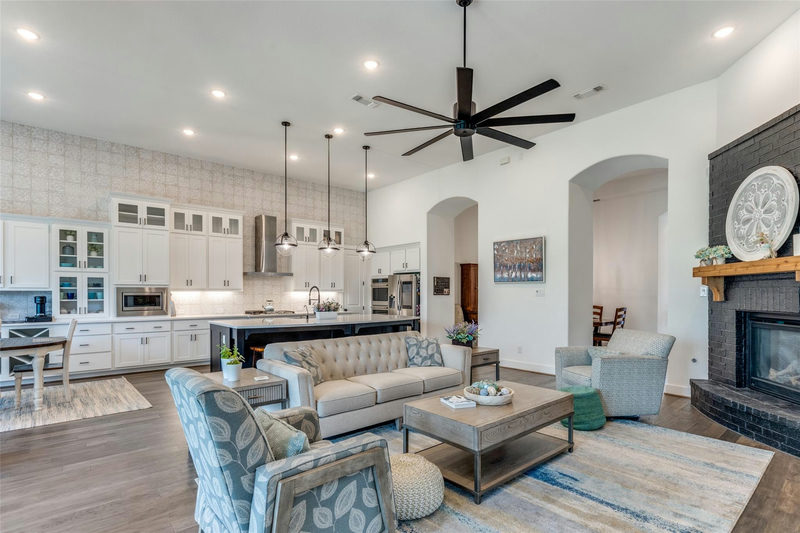 22306 Cape Travis Bnd — exterior