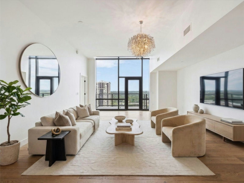 70 Rainey St #2201 — exterior
