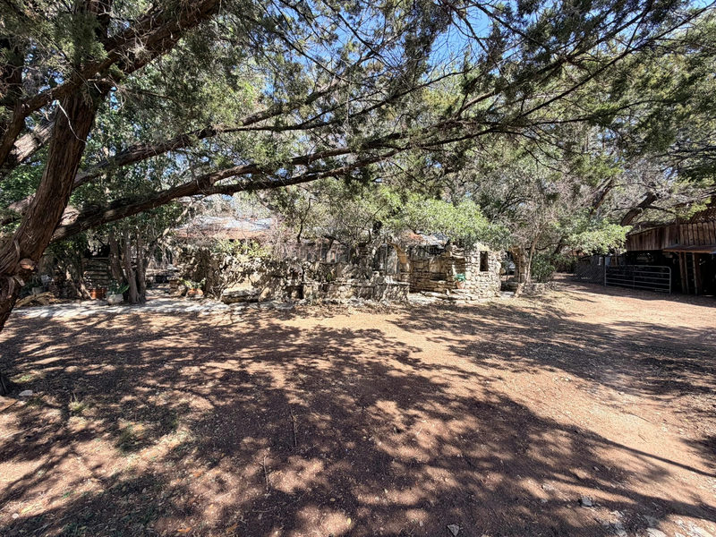 207 Hub Dr — exterior