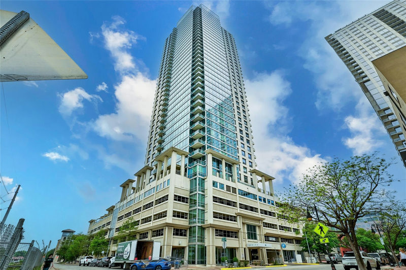 300 Bowie St #902 — exterior