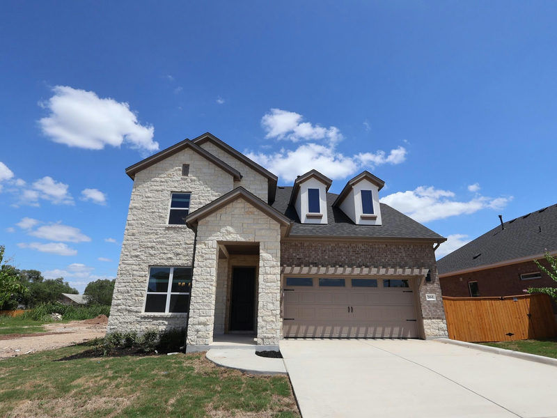 261 Callahan Loop — exterior