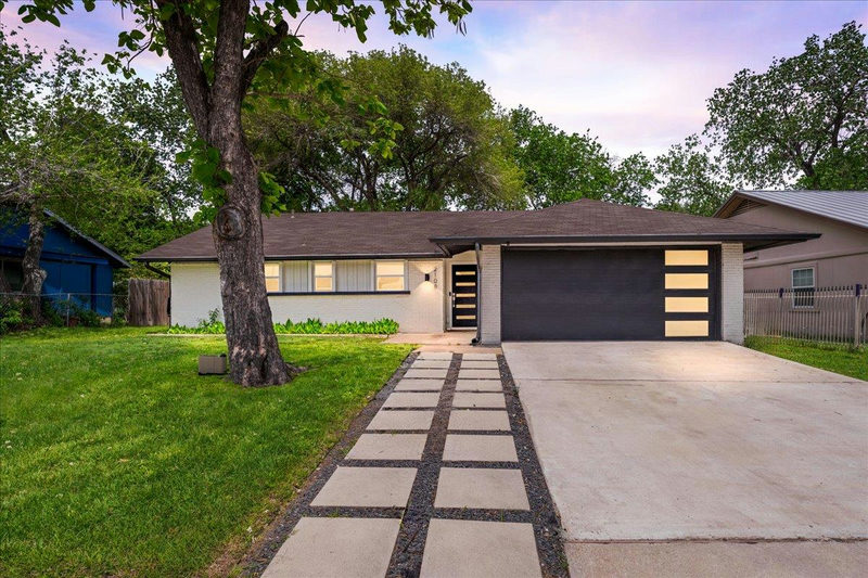 2108 Deadwood Dr — exterior