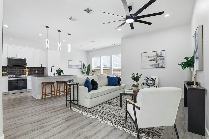 123 Los Robles Rd — exterior